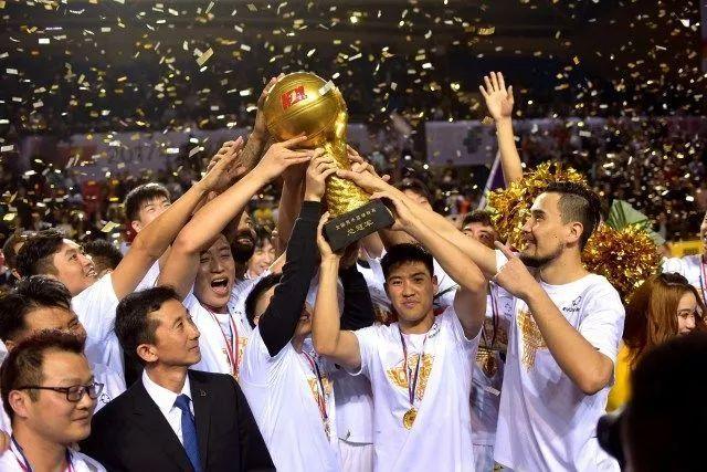 TA：切尔西仅8名球员参加世界杯，这对新帅阿隆索是利好消息